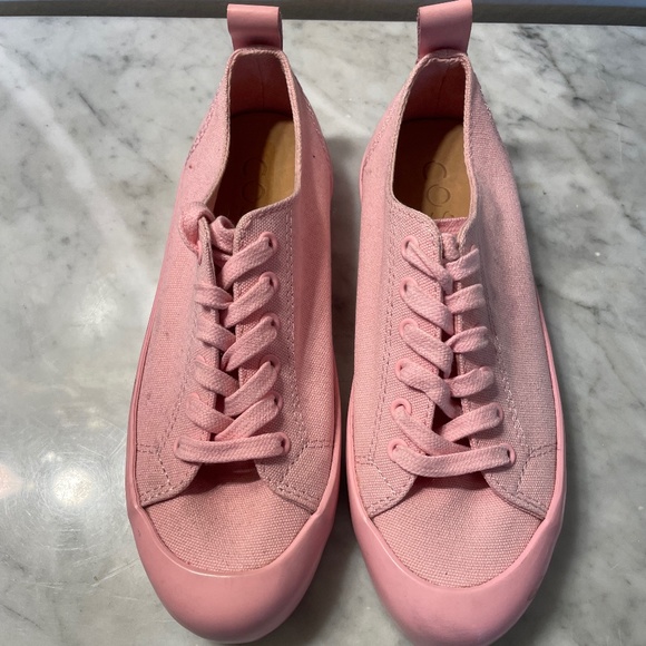 COS Sneakers - Picture 1 of 5